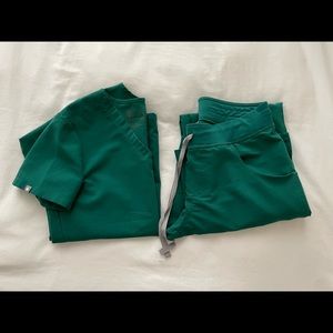FIGS Hunter Green set of scrubs